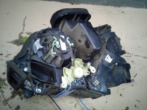 КОРПУС ВОЗДУХОДУВКИ НАГРЕВАТЕЛЬ KLIMA DACIA SANDERO И