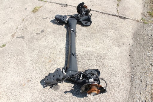 Балка підвіски заднього моста peugeot 2008 ii