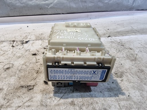 compartment of fuses module BSI OE 82730-47290 TOYOTA PRIUS II 08r