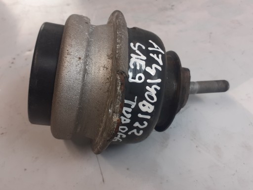 VW TOUAREG engine mount