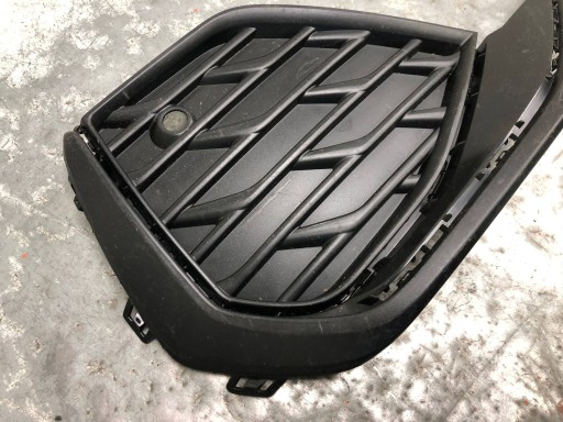 grid of a bumper right front S-LINE AUDI A3 8Y LIFT 8Y0807682H