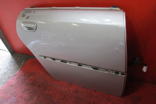 SUBARU LEGACY IV BP KOMBI door right rear part rear. silver 39D