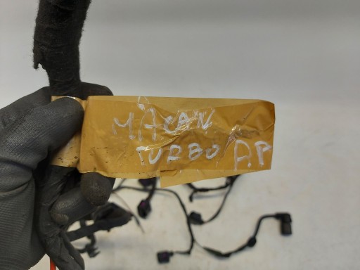 Porsche Macan Turbo II bundle wiring komory of the engine right cieta