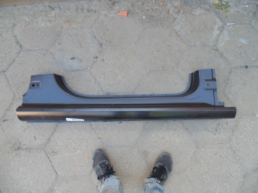 510 - Поріг Sportsvan Правий передній новий