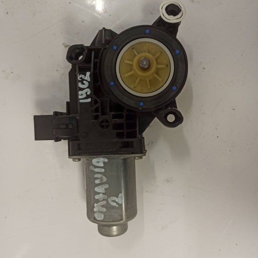 Электродвигатель стеклоподъемника skoda octavia ii правый передний 6r0959802p