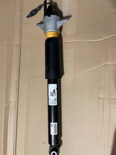 AUDI Q7 SQ8 задній правий амортизатор 4M0616031AS