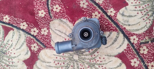 AUDI A4 B8 8K A5 8T 2.0 TDI CJC CJCA CGL dodatková pumpa vody 06H121601M
