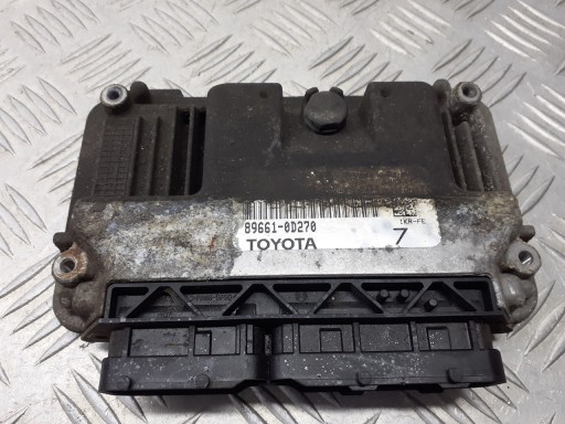 Комп'ютер контролер двигуна toyota yaris ii 1.0 89660-52d30
