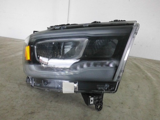 68533274AB - ФОНАРЬ ПЕРЕДНИЙ ПРАВЫЙ DODGE RAM V FULL LED 2020 2021 2022 2023 2024
