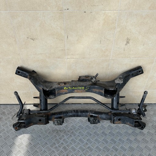 axle beam rear MITSUBISHI OUTLANDER III 2.2D