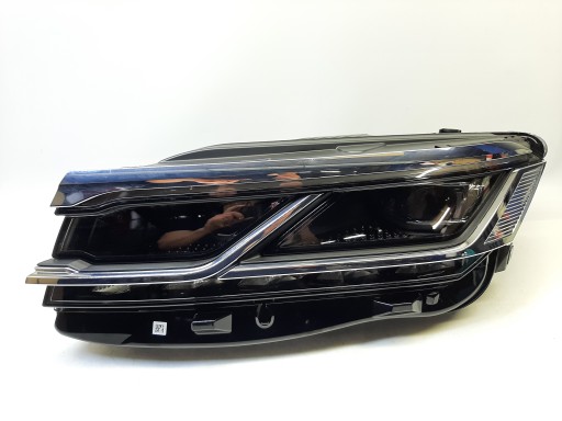 VW TOUAREG 2017+ ФАРА ЛЕВАЯ 761941081