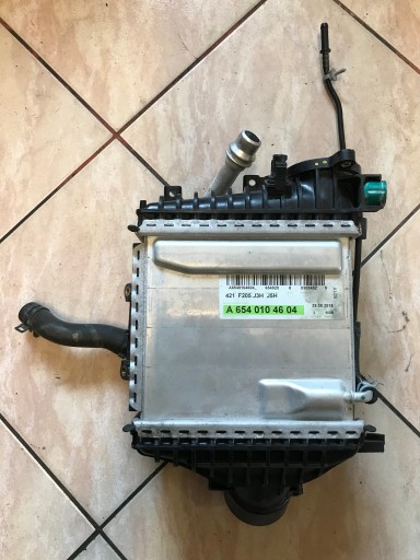 radiator of the intercooler MERCEDES C W205 654 E W213 220D 2.2 DIESEL OE