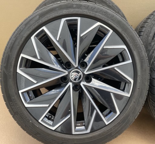 disc tyres LATO SKODA SUPERB III 235/45/18 2022 ROK IDEALNE 3V0601025B