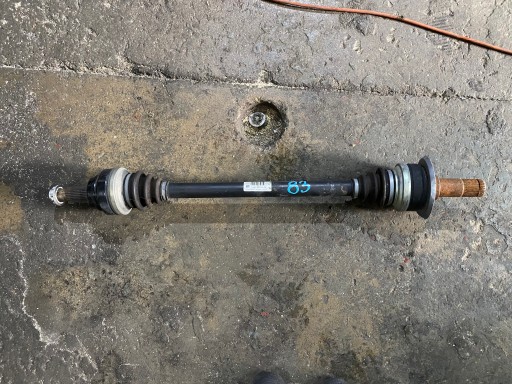 83 BMW F10 F11 піввісь правий 7581018