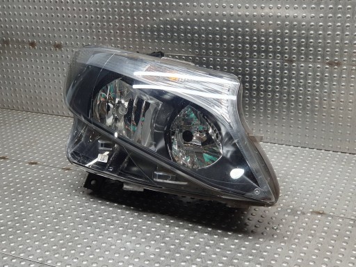light right front ZWYKLA A4479067800 MERCEDES VITO 447 14- NIE KLEJONA