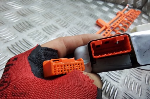 Другие модули toyota prius (_w3_) 8989252011 1.8l hybrid 100kw 2014