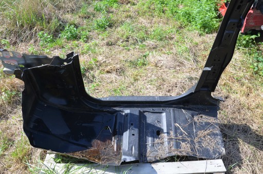 ПРАВА ЧВЕРТЬ СТІЙКИ JEEP WRANGLER JL 2D / 4D