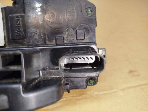 KIA CEED and lock door left front front 7 PIN EUROPA 2006-12R