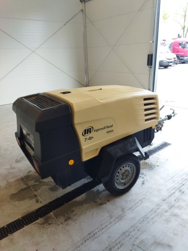 КОМПРЕСОР ГВИНТОВИЙ КОМПРЕСОР DOOSAN 741 YANMAR 2011 р.в.