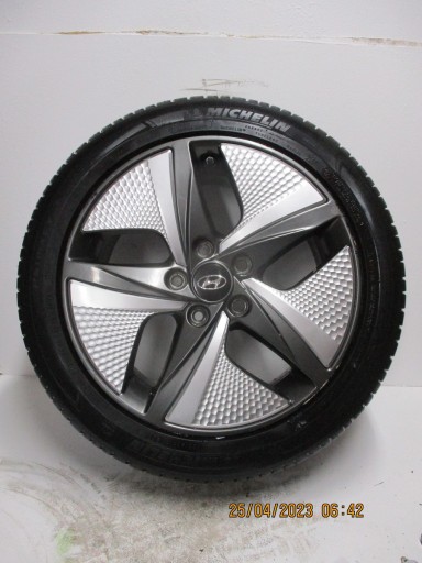 wheels discs tyres HYUNDAI IONIQ R17 4MM