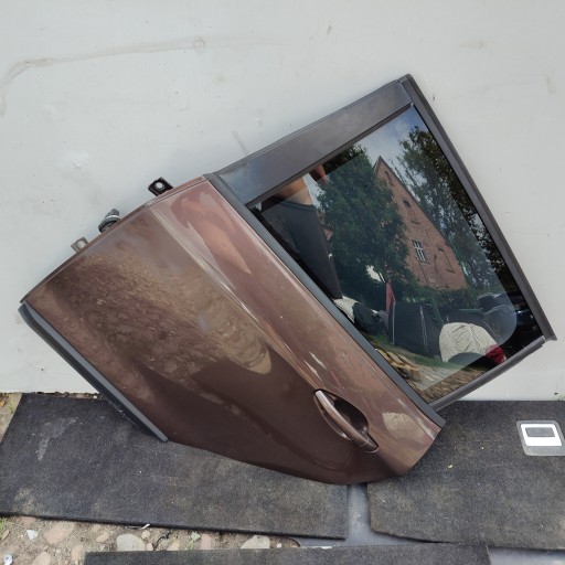 door rear. rear part left PEUGEOT 2008 and