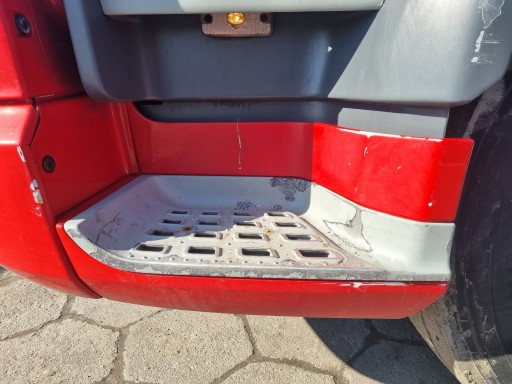 СТУПІНЬ ПІДСТАВА СТУПІНЬ КОРПУС ПОРОЖНИНУ СТУПЕНІ ЛІВА DAF CF EURO 6