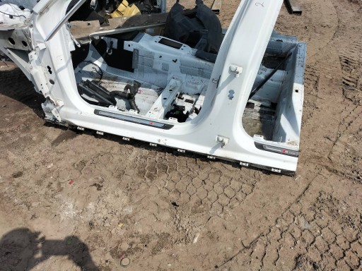 threshold left + pillar central AUDI A6 C7 LY9C