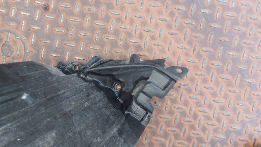 mudguard left front TOYOTA YARIS and 99-06