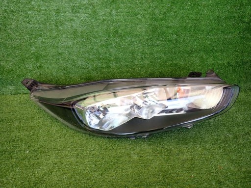 FORD FIESTA MK7 VII LIFT 13- reflektor right light right