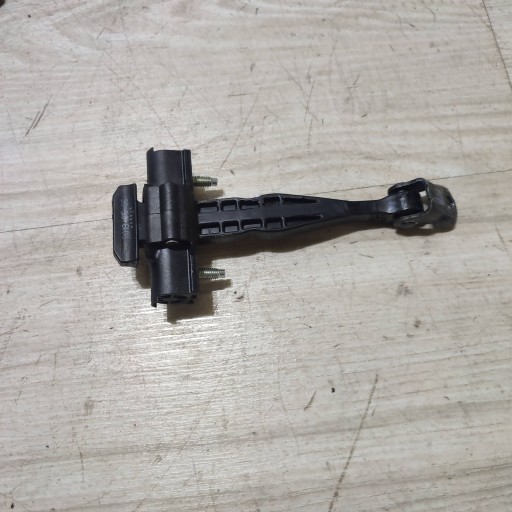 limiter door przednich front side right Suzuki Vitara (LY)