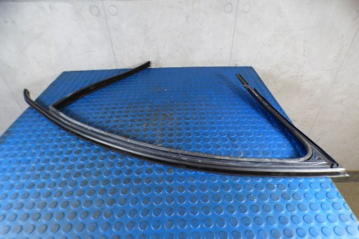 gasket windows ramki door left front 5C6837431 Volkswagen Jetta VI 5C