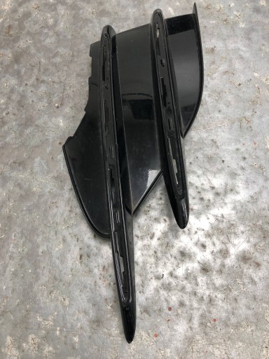 grid of a bumper left front MERCEDES V297 EQS A2978852102