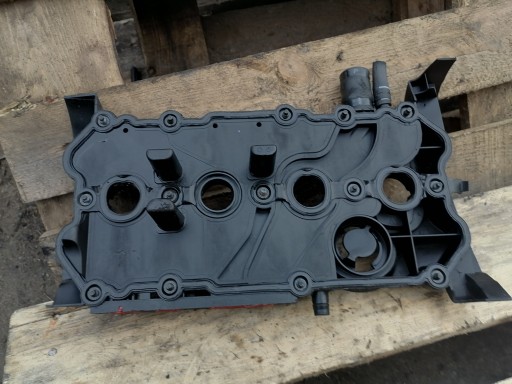 kryt ventilů 06D103469L AUDI A4 B7 2.0 TFSI