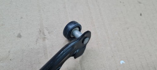 Chrysler Pacifica 2022 roll PROWADNICA door TYLNYCH right PRAWYCH subframe