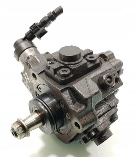 ПАЛИВНИЙ НАСОС 33100-2A420 KIA HYUNDAI 1.7 CRDI