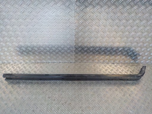 777603037R - УДАР III VIVARO РЕЛЬС БОКОВОЙ ДВЕРИ НАПРАВЛЯЮЩАЯ