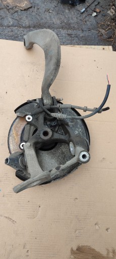 otoč čepu pravý záď AUDI A5 8T A4 B8 8K0505436AB