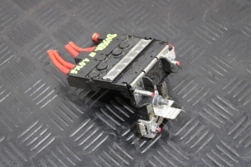 terminal of the battery plus DACIA DUSTER III 3 2024