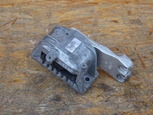 8P0199262 - RS3 8P 2.5 TFSI CEP CEPA ЛАПА ПОДУШКА ДВИГУНА
