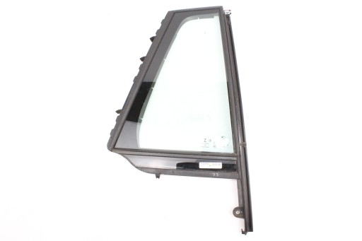 7433982 - Стекло боковой двери п зд BMW G21 треугольное 19R