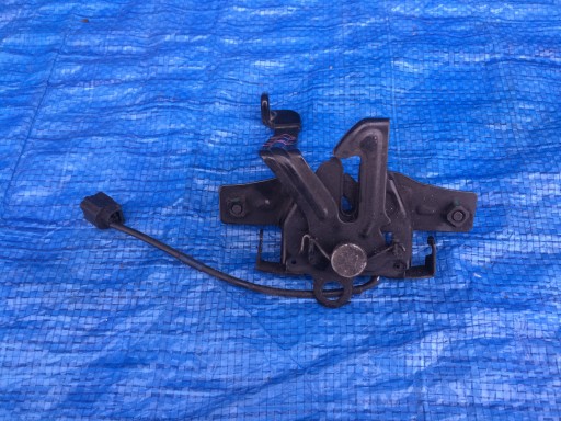 NISSAN MICRA K13 замок капота