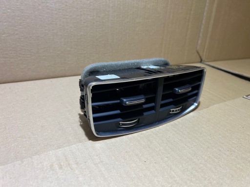 AUDI A8 D4 rács szellőző TUNELU far hátso 4H0819203B