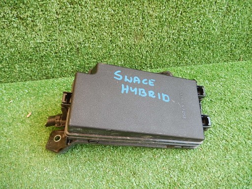 Гибридный блок предохранителей suzuki swace 2020 года.