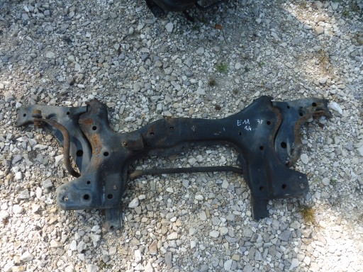 Toyota corolla e11 1.4 балка візок сани перед