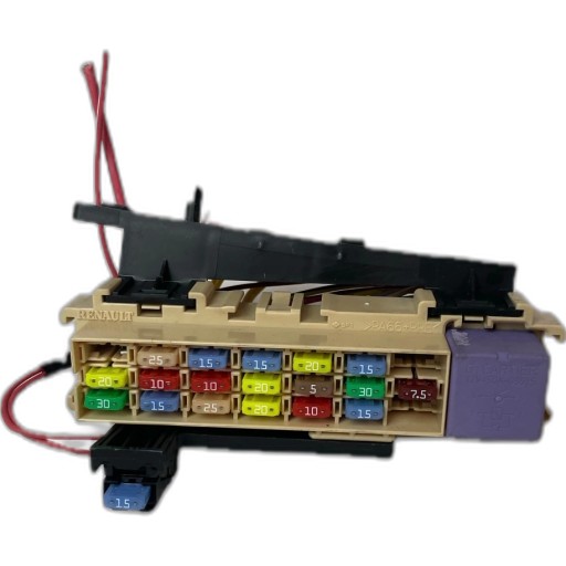 Module fusibles renault Clio III