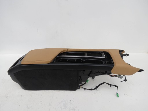 Accoudoir TUNEL VOLVO S90 II 2.0 D 190KM 2016-2021R 31377381