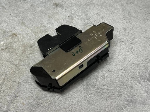 de la Serrure du capot pickup Peugeot 208 II 8719F8