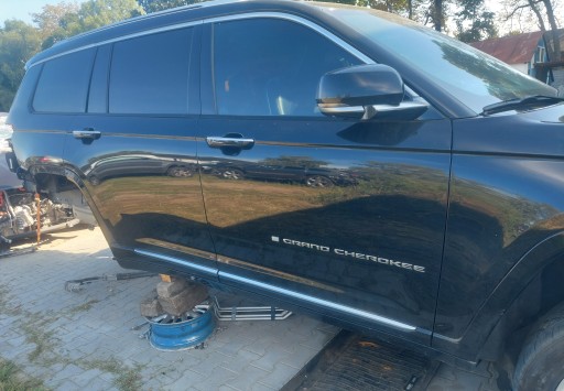 Grand cherokee wl long 21-26r двері праві передні + задні pxj