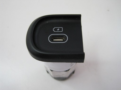 Kia Sportage V 96125-P1500 USB-розетка