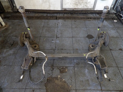 01 - Skoda rapid liftback 1.6tdi задняя балка